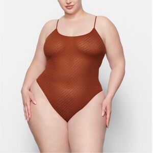 SKIMS Kim Kardashian Logo Mesh Cami Bodysuit Saffron Copper Brown Plus Size 2X